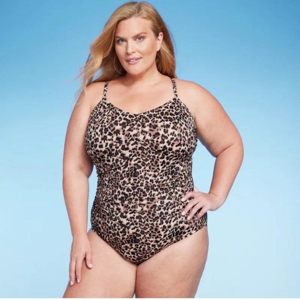 Women's Ring Back Leopard Printed One Piece
Swimsuit, Multi new 🆕